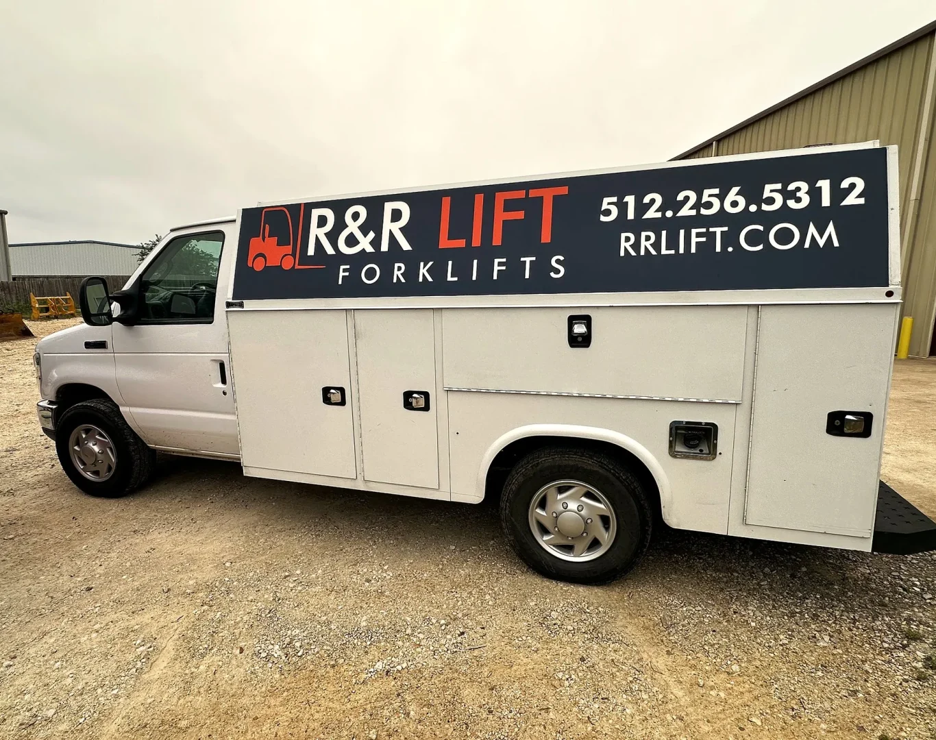 R&R Lift service truck